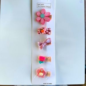 NWT!!!Baby girls pretty hair clips ( x 5)